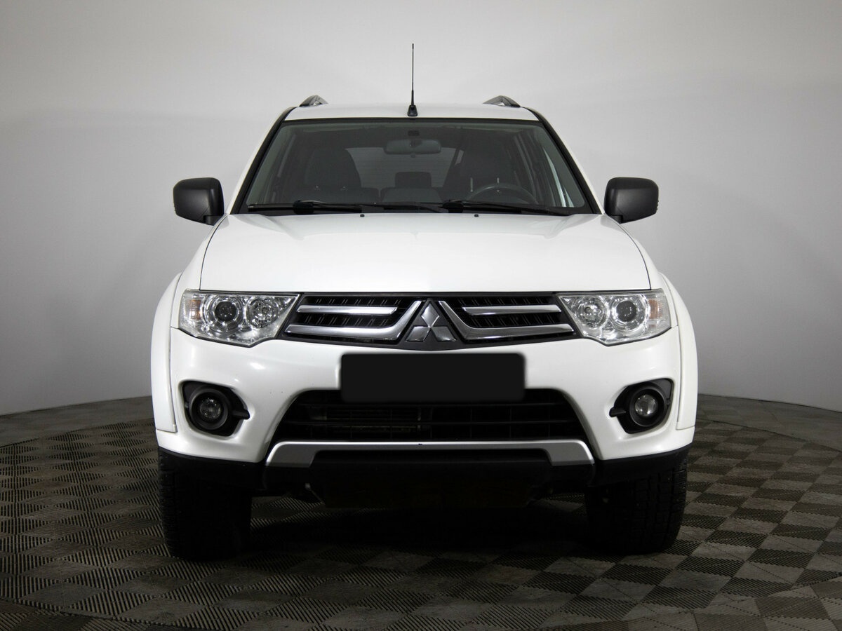 Mitsubishi Pajero Sport II Рестайлинг, 2014 - фото №2
