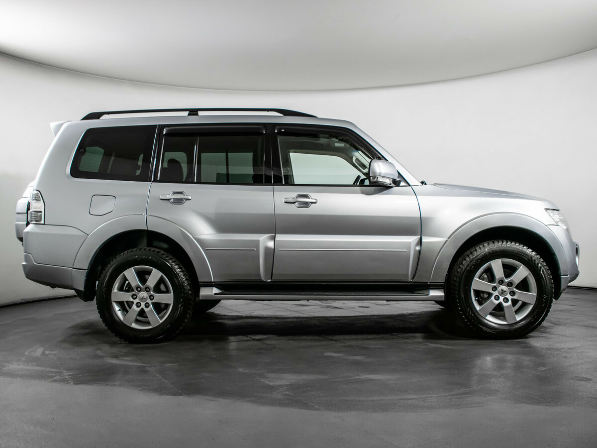 Mitsubishi Pajero IV Рестайлинг 1, 2012 - фото №4