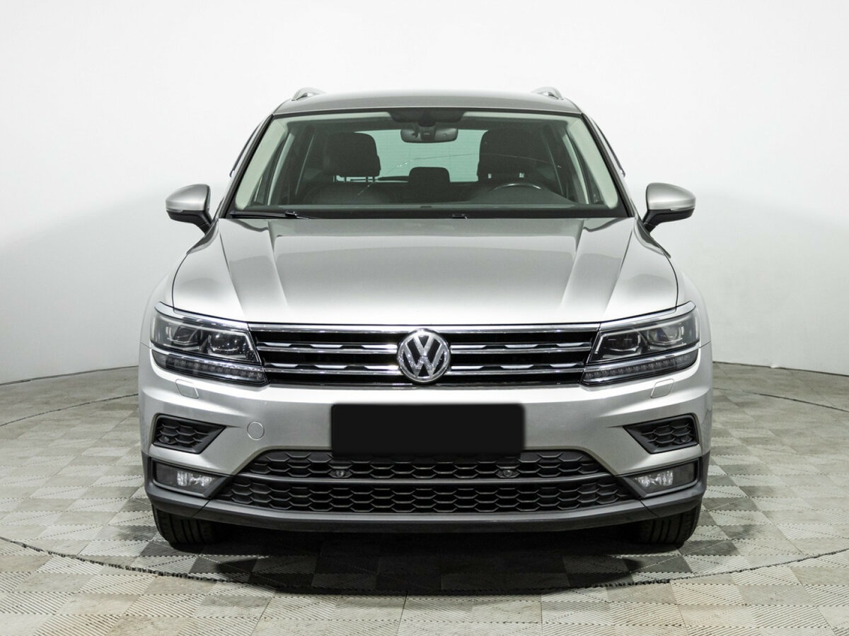 Volkswagen Tiguan II, 2018 - фото №2