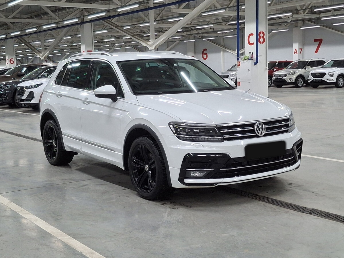 Volkswagen Tiguan II, 2020 - фото №3