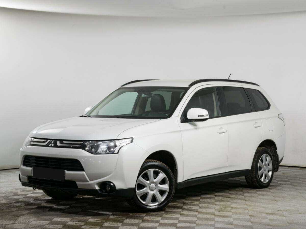 Mitsubishi Outlander, 2013 - фото №1