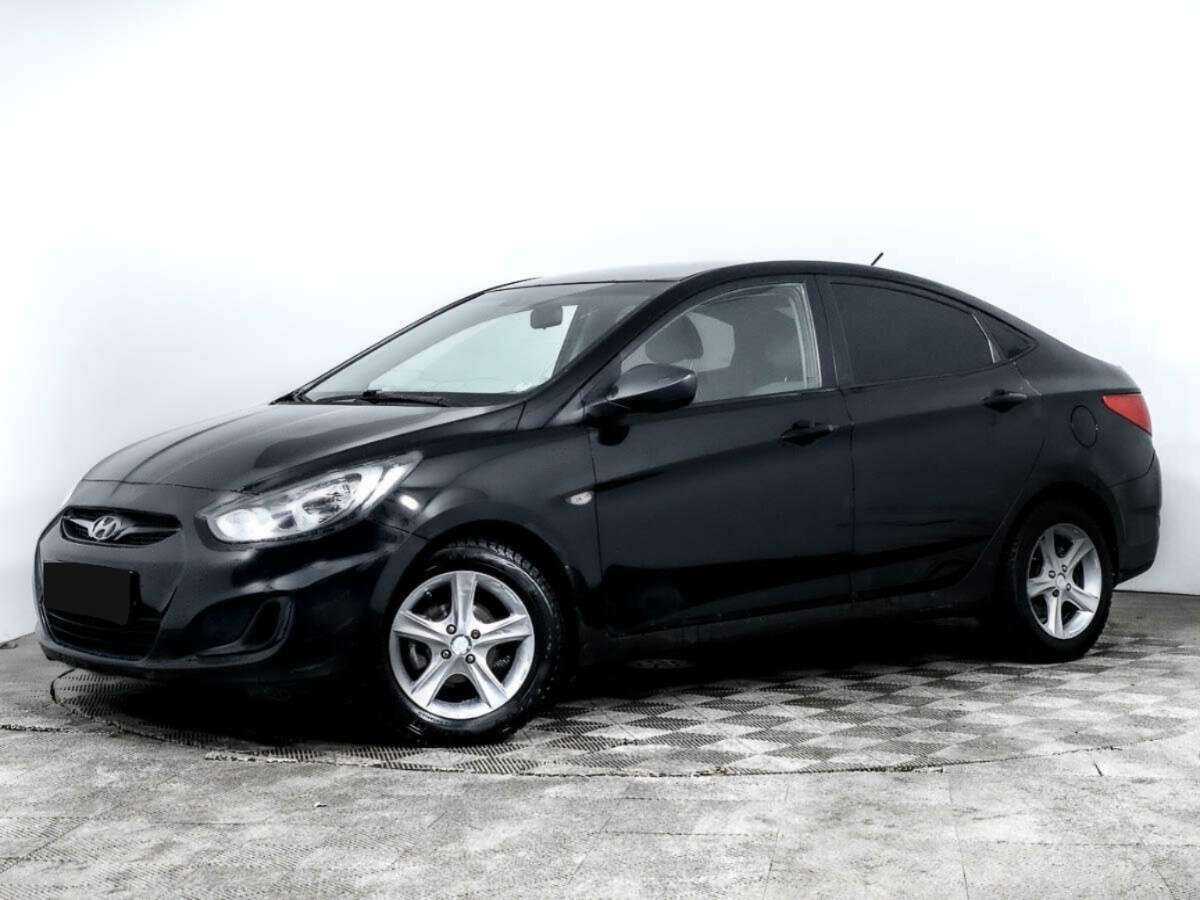 Hyundai Solaris, 2012 - фото №1