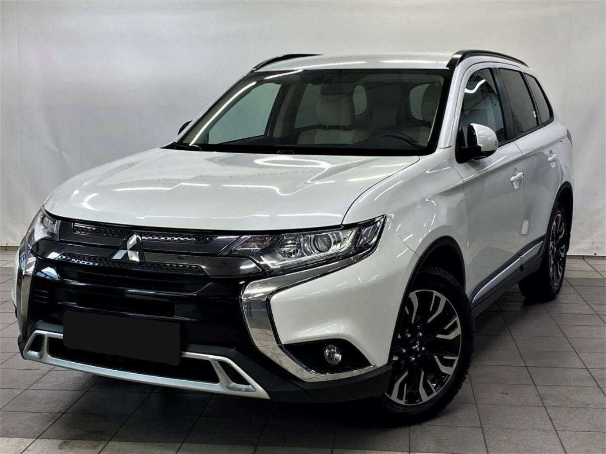 Mitsubishi Outlander, 2021