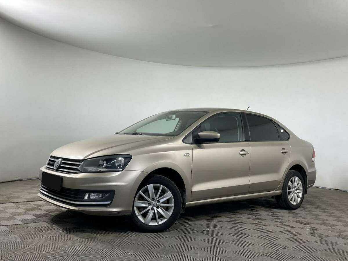 Volkswagen Polo, 2015 - фото №1