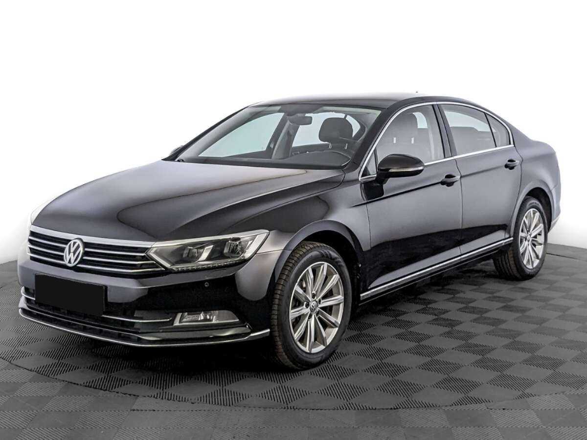 Volkswagen Passat, 2017 - фото №1