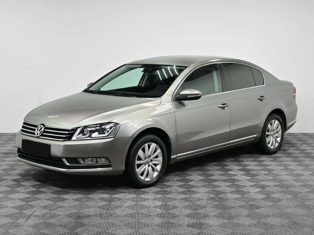 Volkswagen Passat, 2014 - фото №1