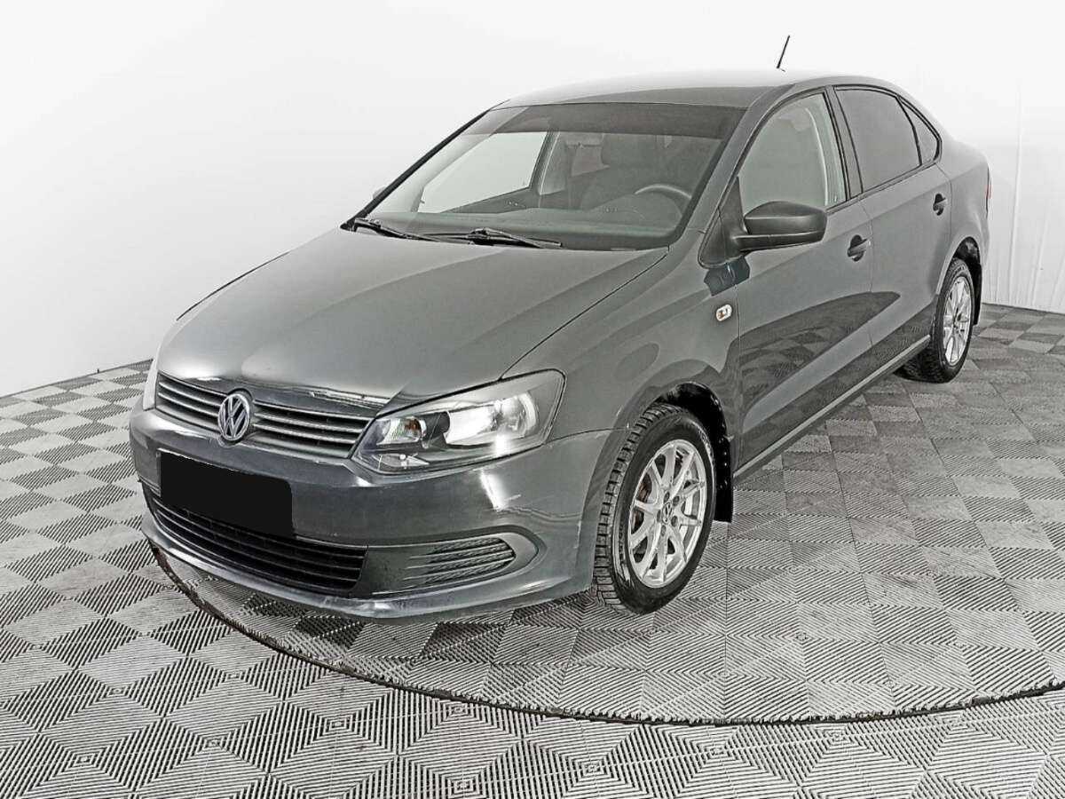 Volkswagen Polo, 2013 - фото №1