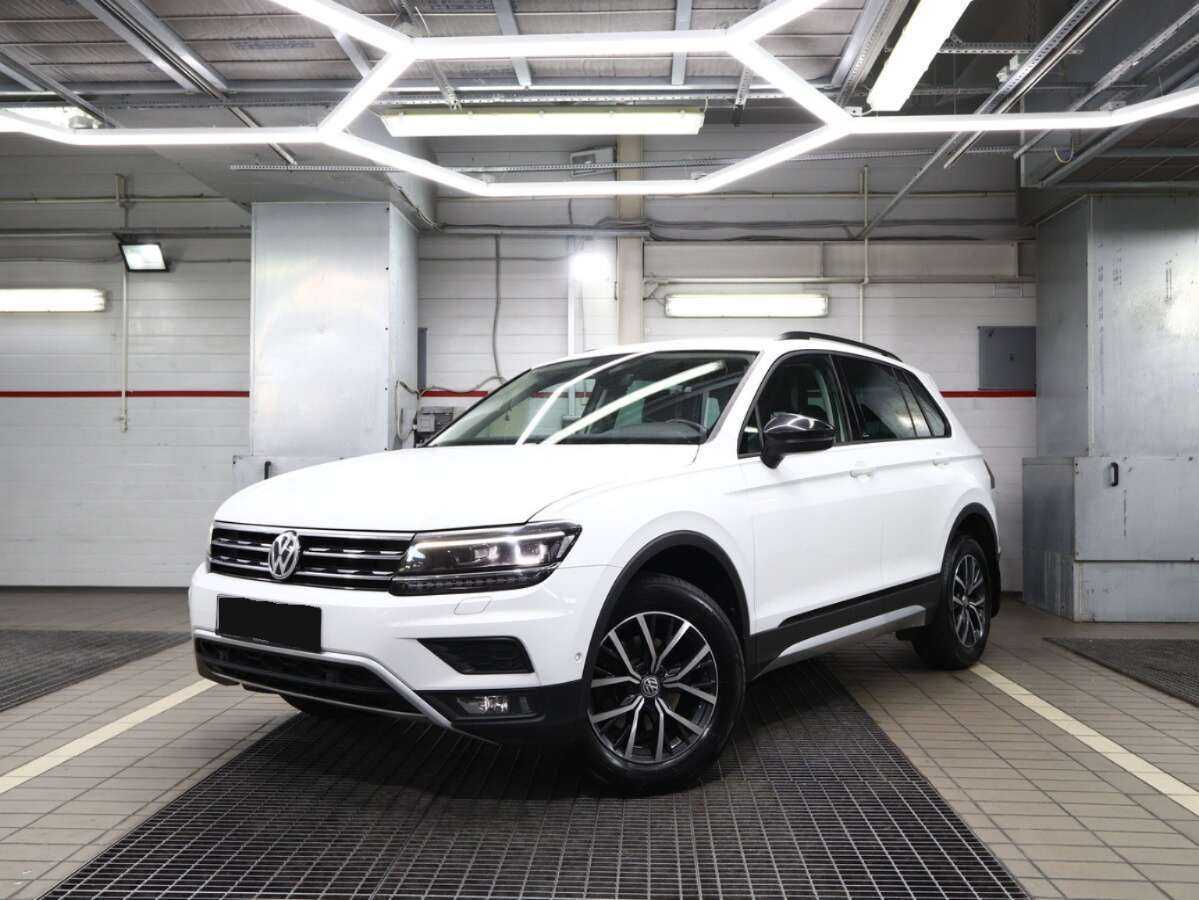 Volkswagen Tiguan, 2019 - фото №1