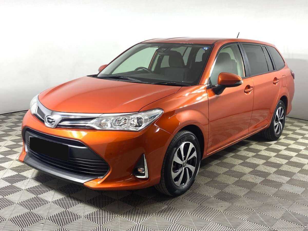 Toyota Corolla Fielder, 2019 - фото №1