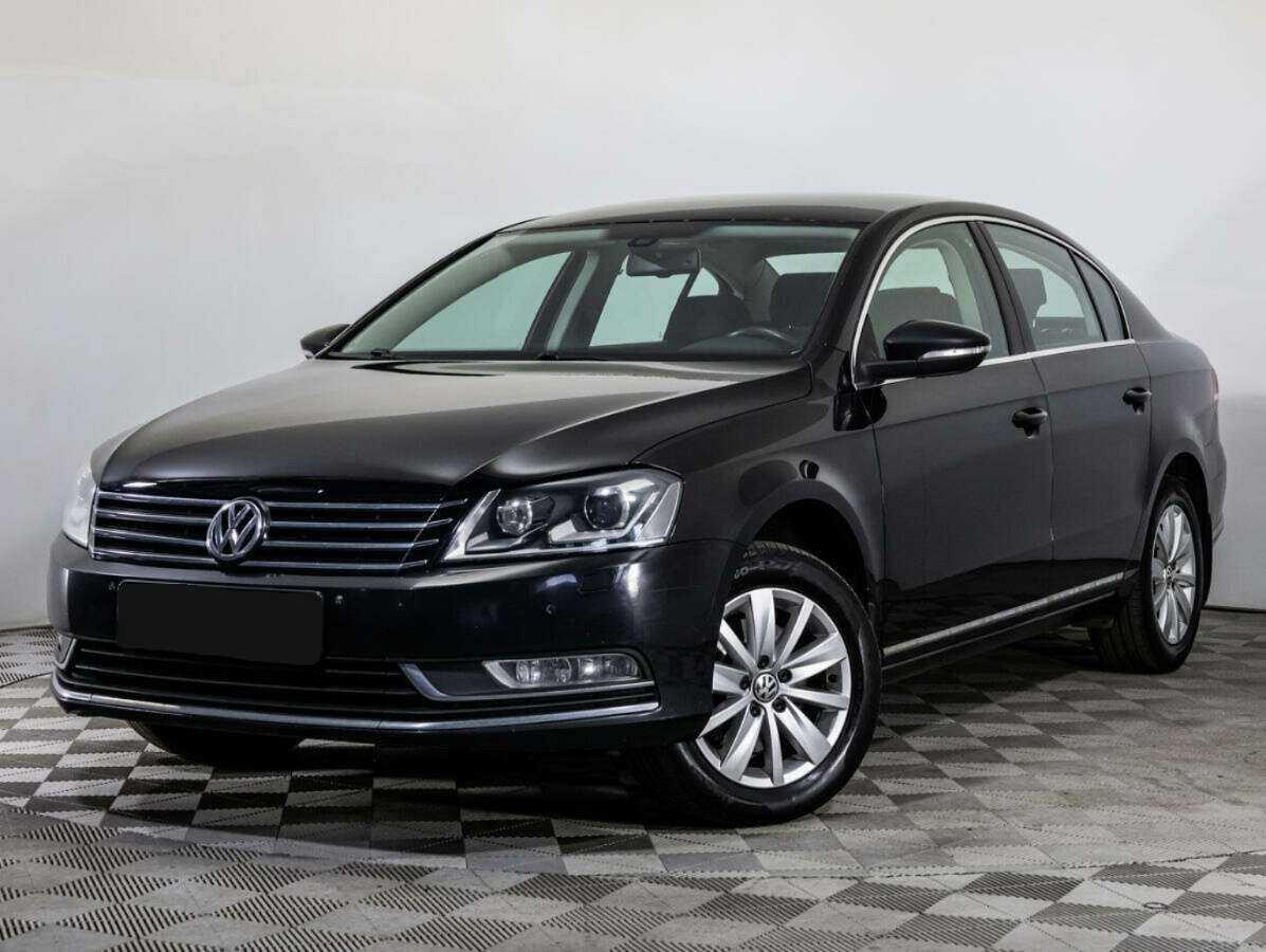 Volkswagen Passat, 2012 - фото №1