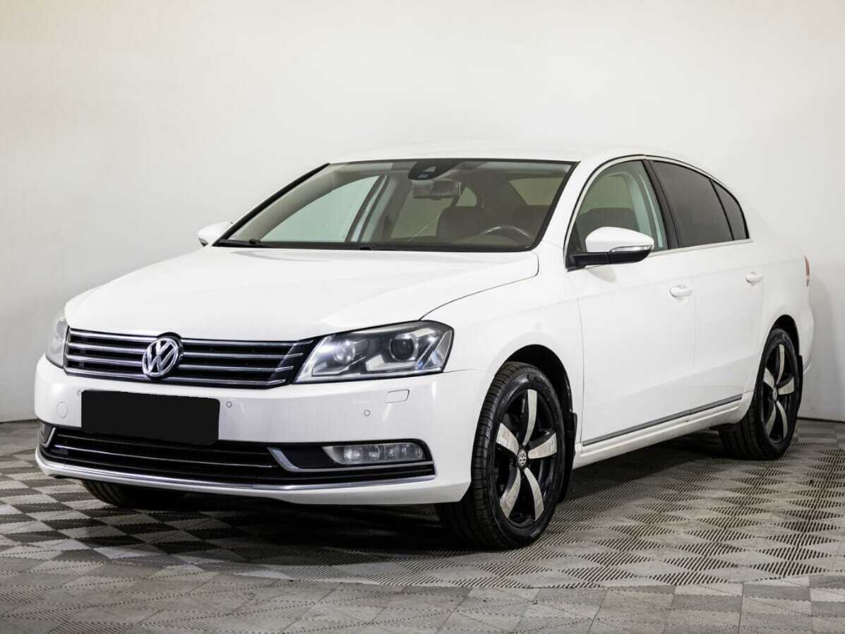 Volkswagen Passat, 2013 - фото №1