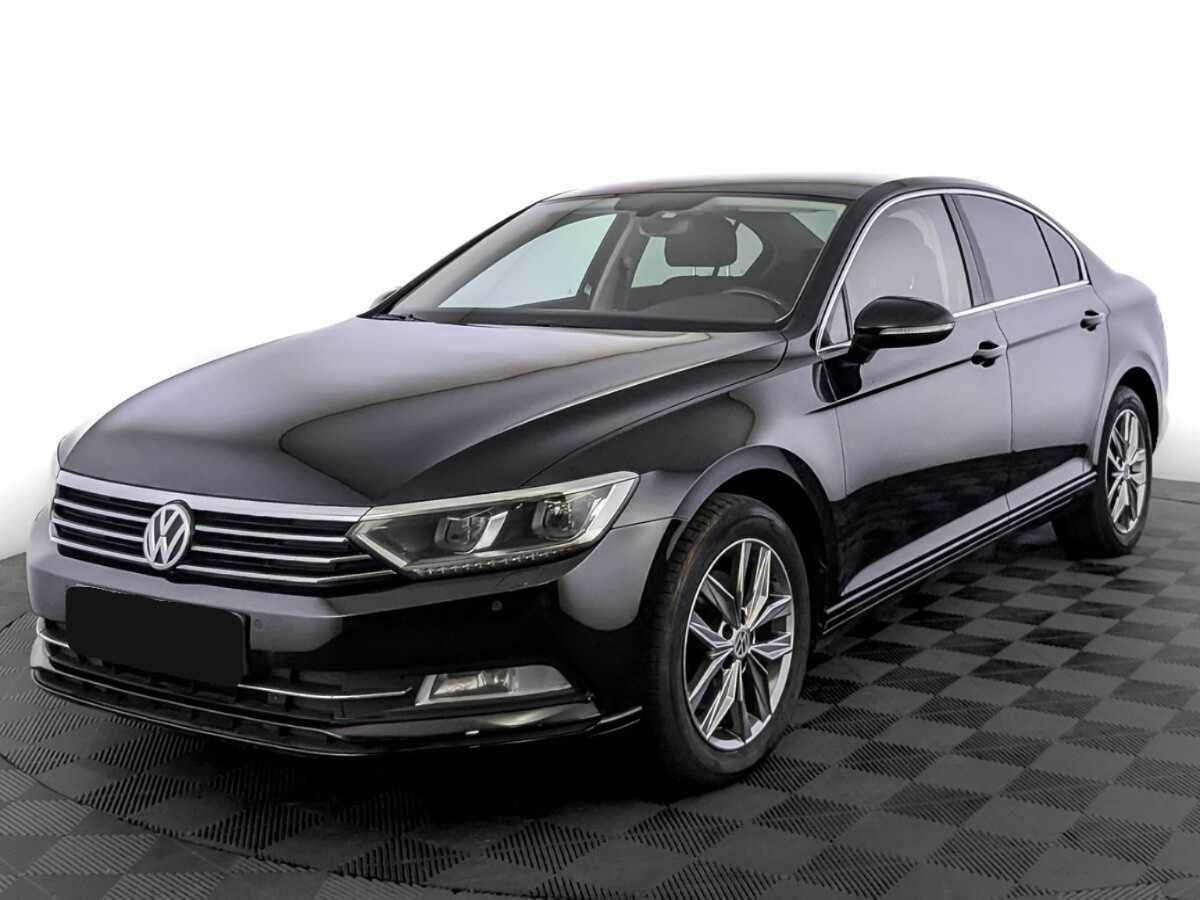 Volkswagen Passat, 2018 - фото №1