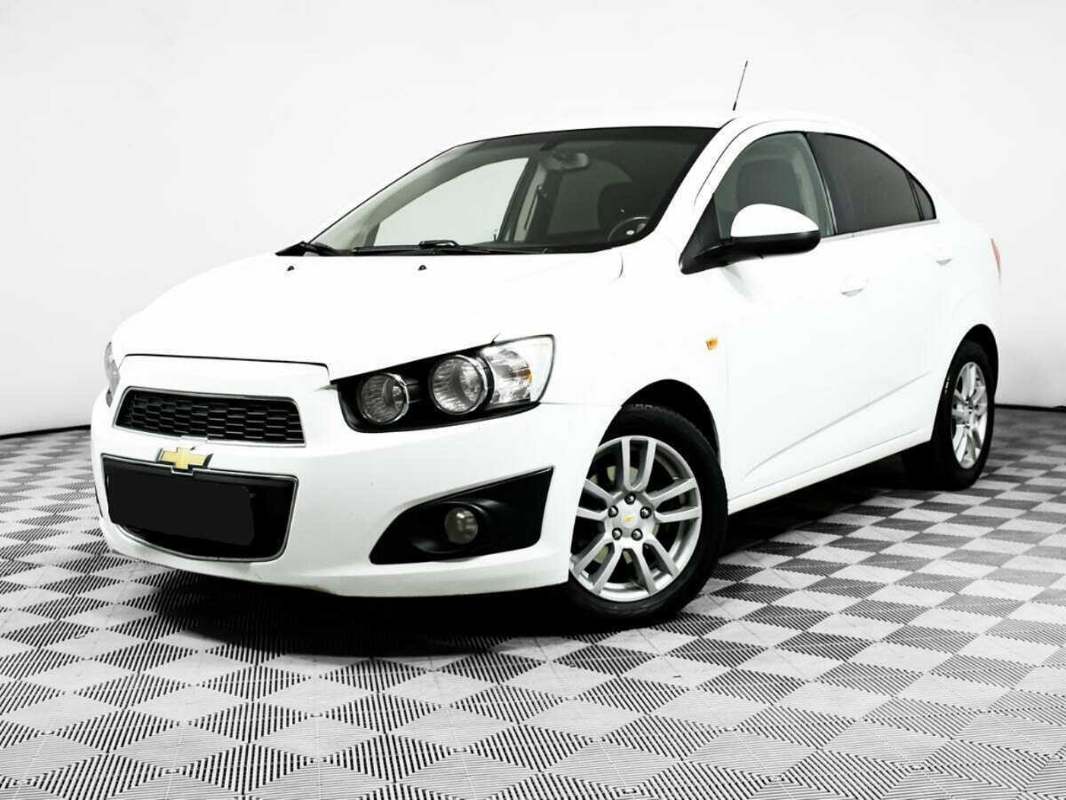 Chevrolet Aveo, 2014 - фото №1