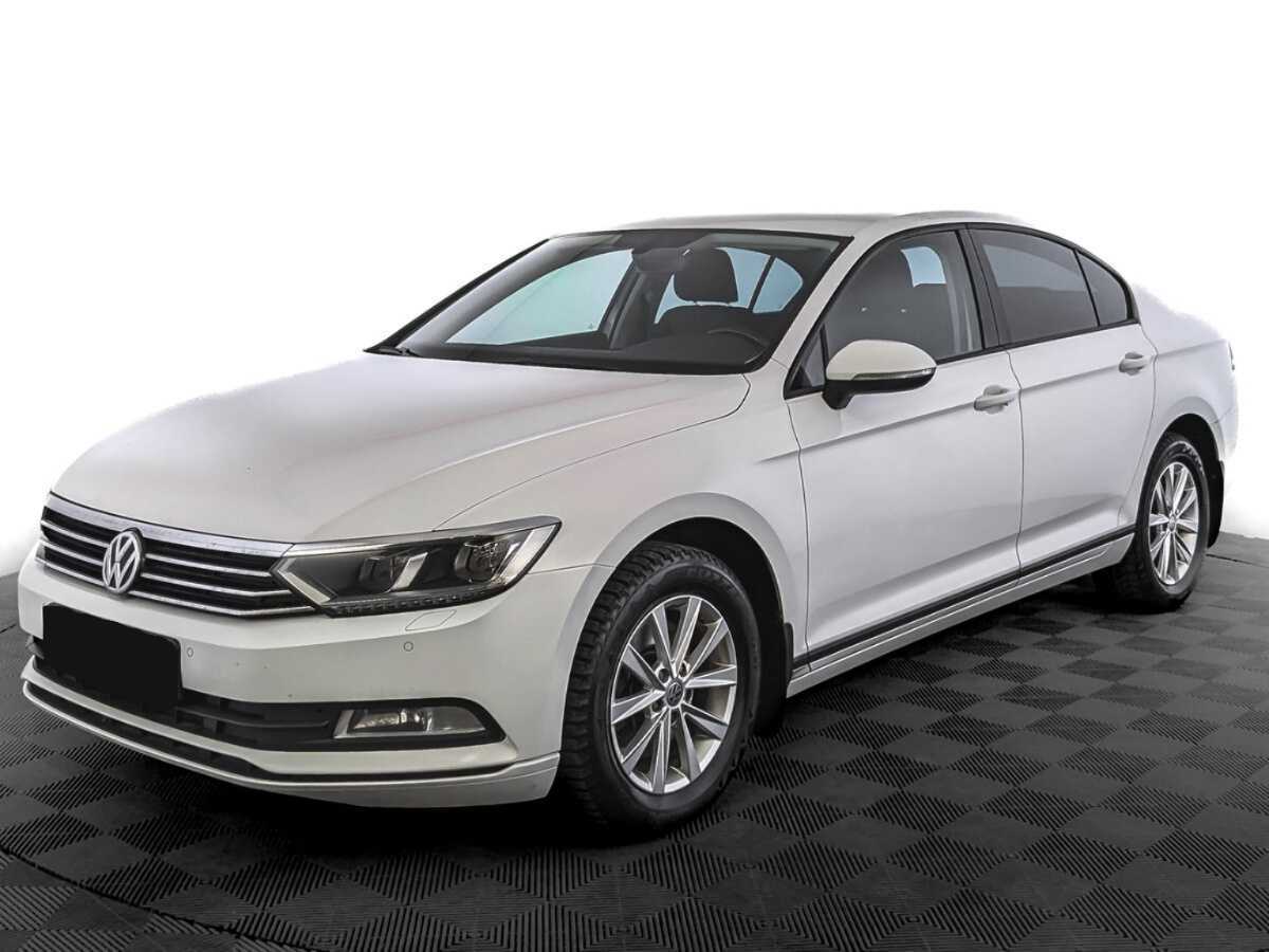 Volkswagen Passat, 2016 - фото №1