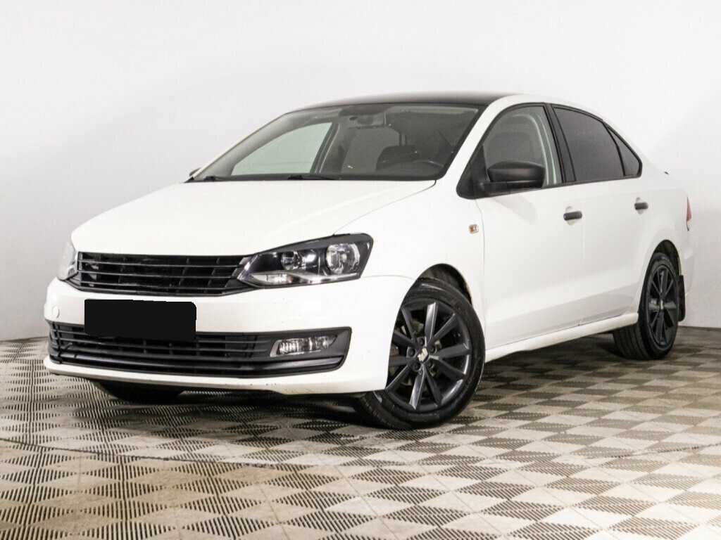 Volkswagen Polo, 2015 - фото №1