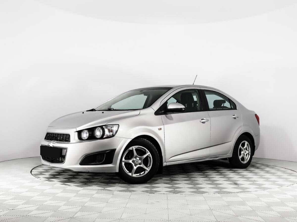 Chevrolet Aveo, 2014 - фото №1