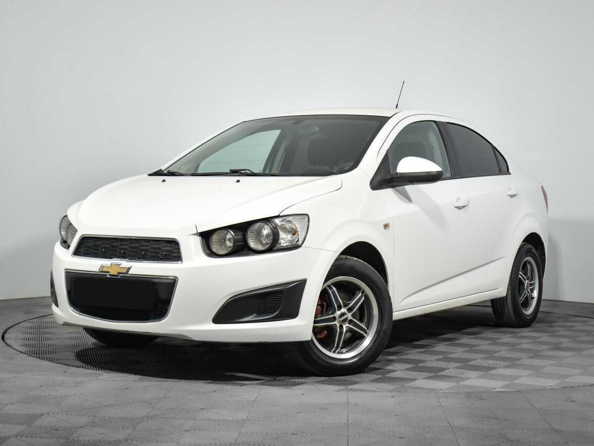 Chevrolet Aveo, 2014 - фото №1