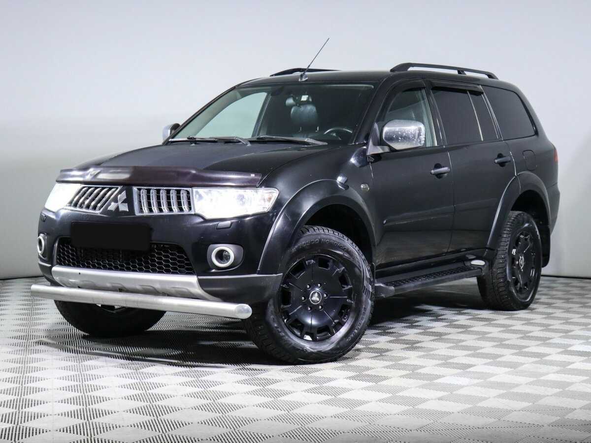 Mitsubishi Pajero Sport, 2012 - фото №1