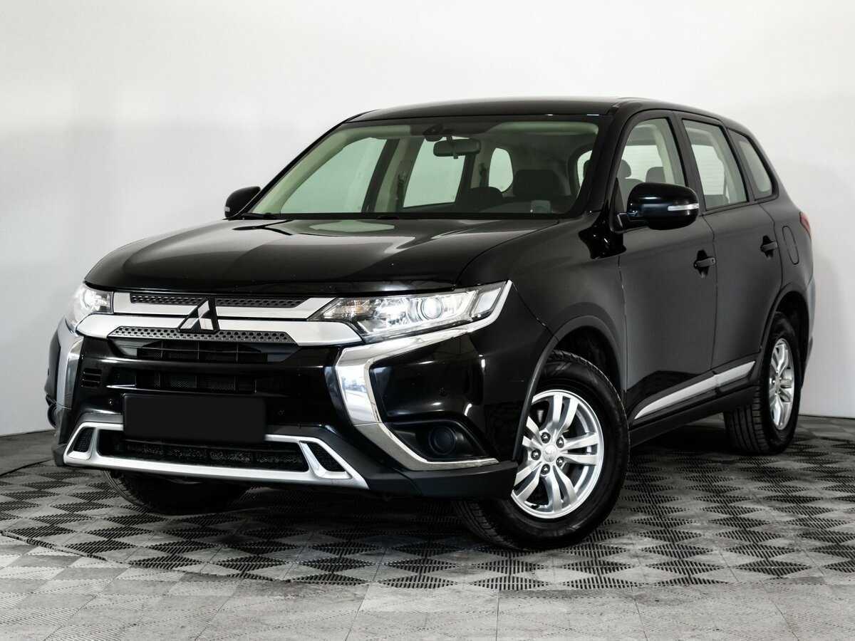 Mitsubishi Outlander, 2018 - фото №1