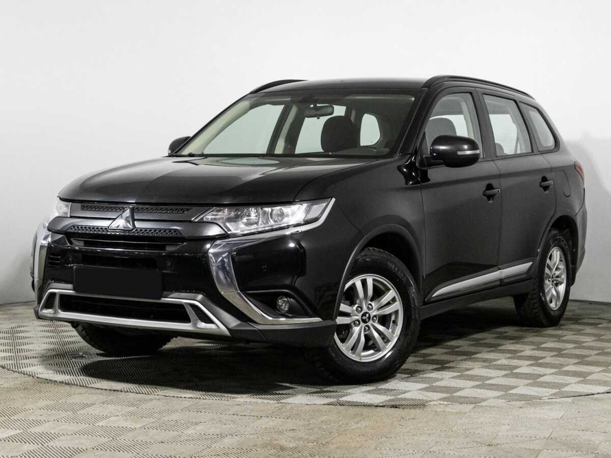 Mitsubishi Outlander, 2021 - фото №1