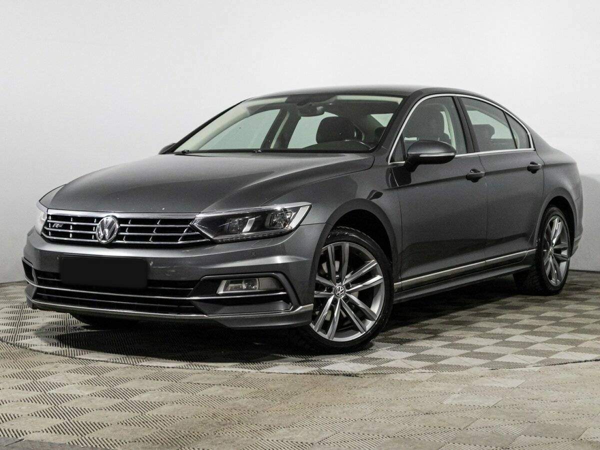 Volkswagen Passat, 2017 - фото №1