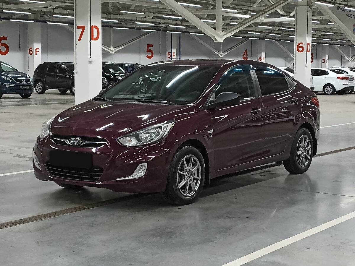 Hyundai Solaris, 2013 - фото №1