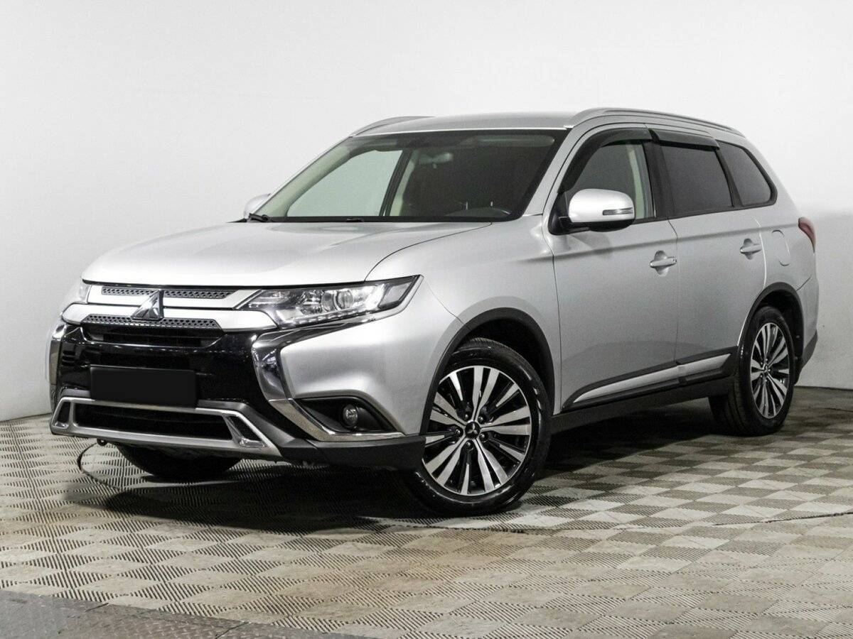 Mitsubishi Outlander, 2020 - фото №1
